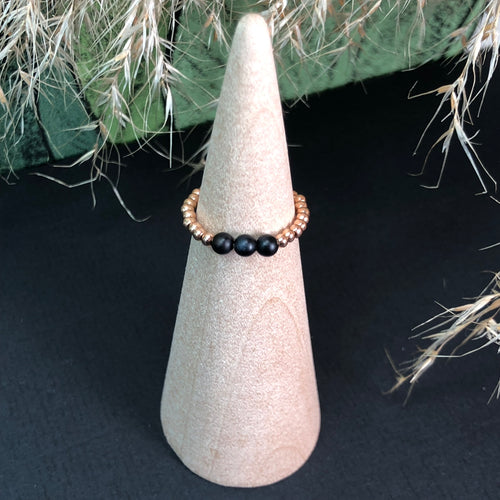 Bague Déesse Athéna version 2, perles d'agate noire 3mm et or laminé rose 14K 2mm